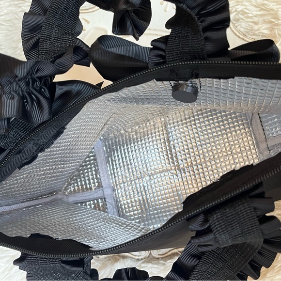 Boujee Black Insulated Lunch Tote Bag with Ruffled Handles and charms new - Picture 6 of 9